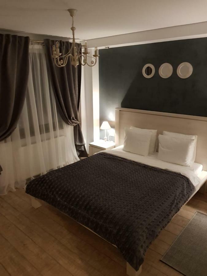 Apartament 2 Camere Ultracentral Ramnicu Valcea Exterior photo
