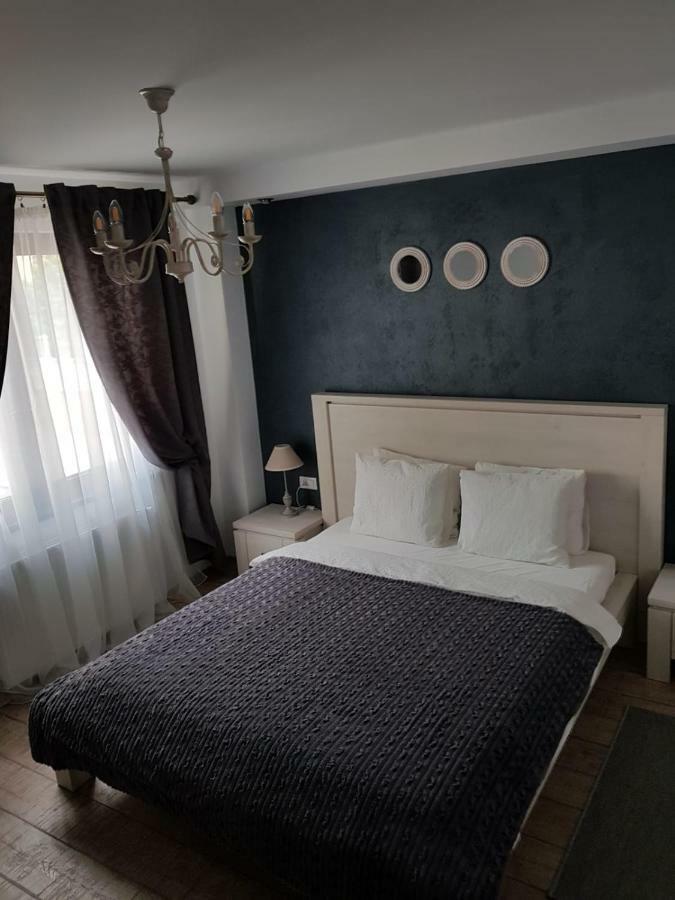 Apartament 2 Camere Ultracentral Ramnicu Valcea Exterior photo